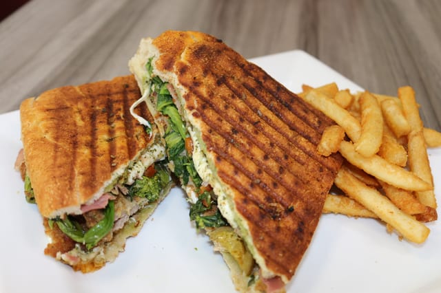Tone the Goat Panini (Panini).