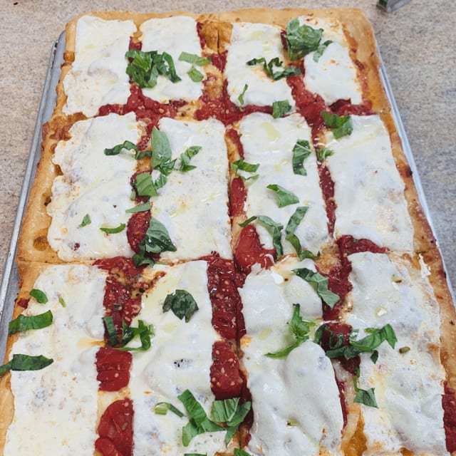 Grandma Pizza (Pizza).