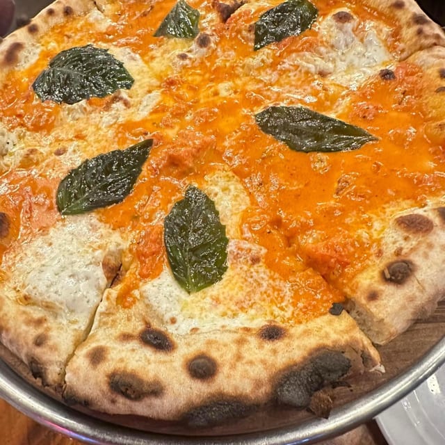Alla Vodka Pizza (Wood Fire).